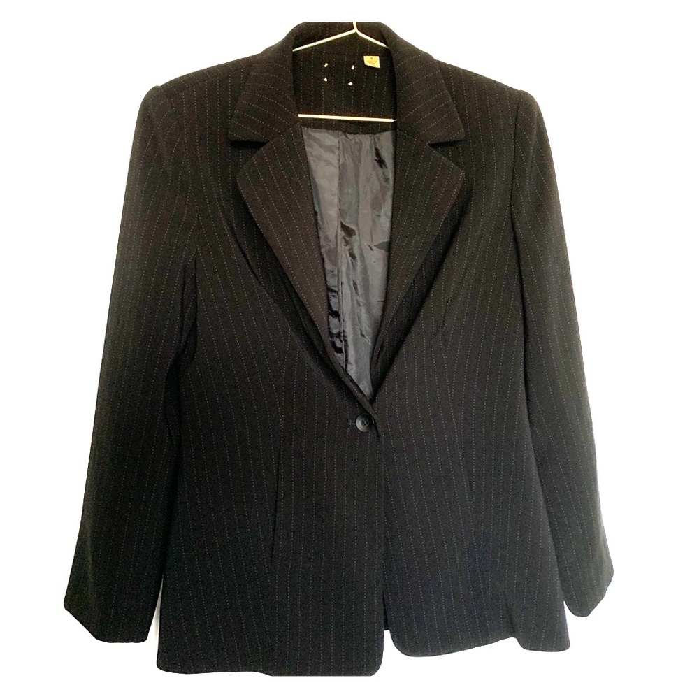 🛍Nordstrom | Women’s Black Pin Striped Blazer